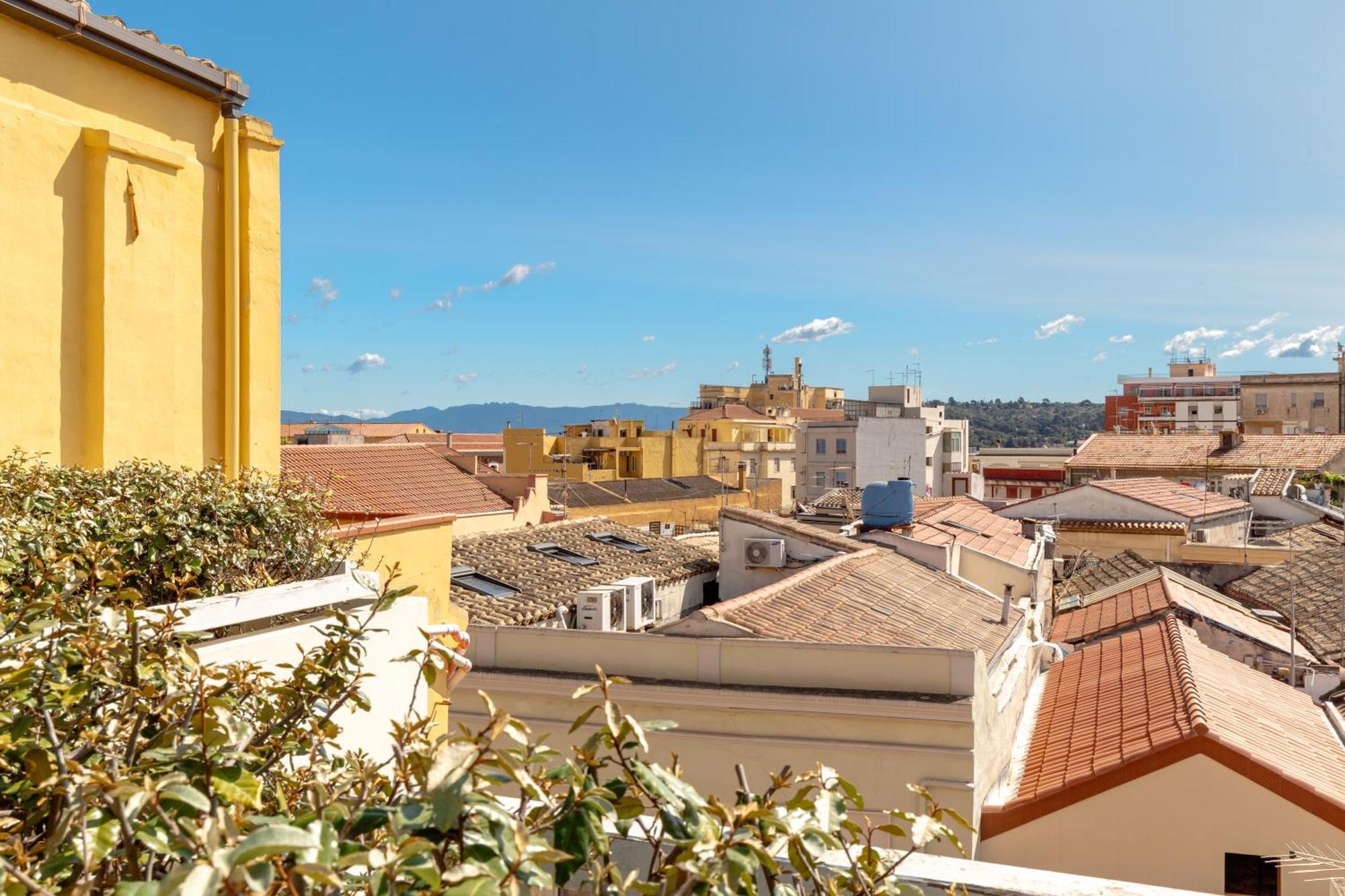Domus De Silva - Appartamento In Centro Storico A Cagliari Ngoại thất bức ảnh